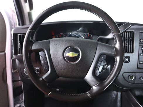 Used 2022 Chevrolet Express 3500 w/ Driver Convenience Package RWD image 11