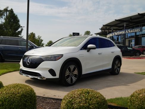 New 2025 Mercedes-Benz EQE 350+ 4MATIC SUV image 3