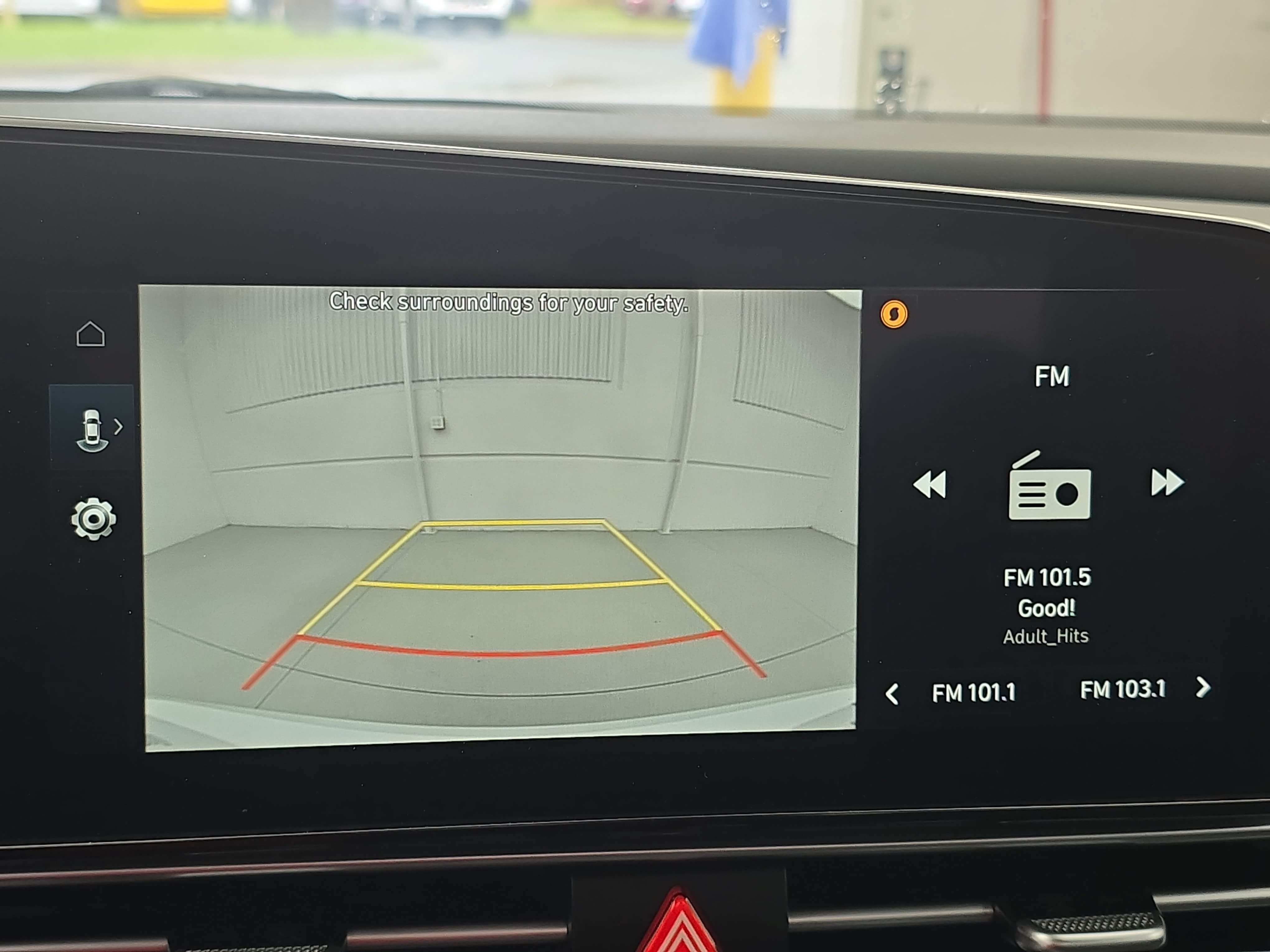 Used 2025 Hyundai Elantra Limited FWD image 22