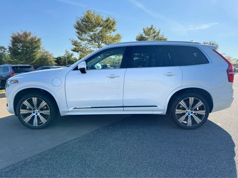 Used 2023 Volvo XC90 T8 Plus w/ Protection Package Premier image 4