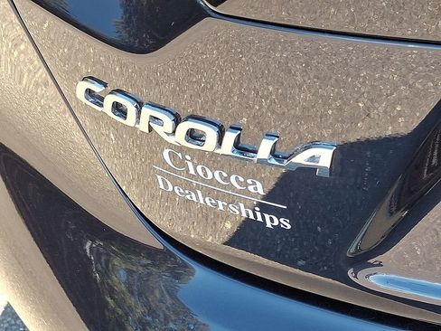 Used 2023 Toyota Corolla LE image 28