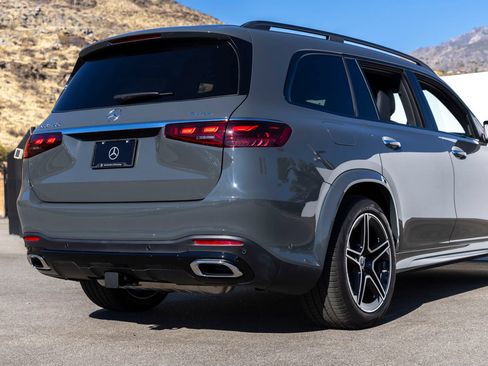 Certified 2026 Mercedes-Benz GLS 450 4MATIC image 11