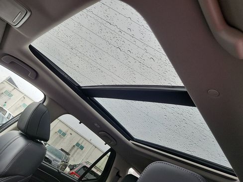 New 2026 Honda Pilot Touring image 10