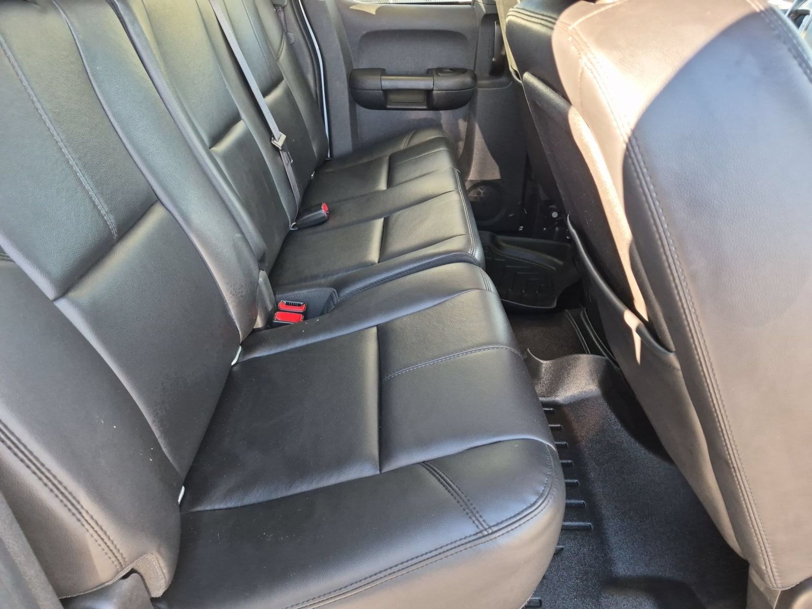 Used 2009 GMC Sierra 1500 SLT w/ SLT Convenience Package AWD/4WD image 29
