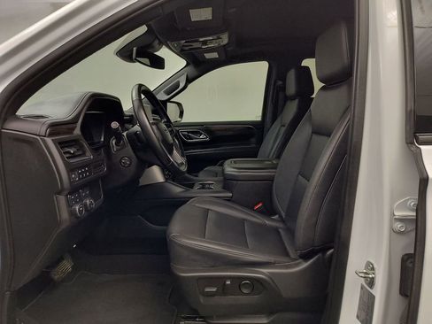 Used 2023 Chevrolet Tahoe Z71 w/ Luxury Package image 5