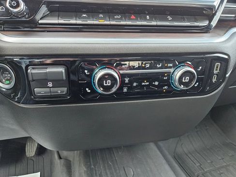 Used 2022 GMC Sierra 1500 SLT w/ X31 Off-Road Package image 29