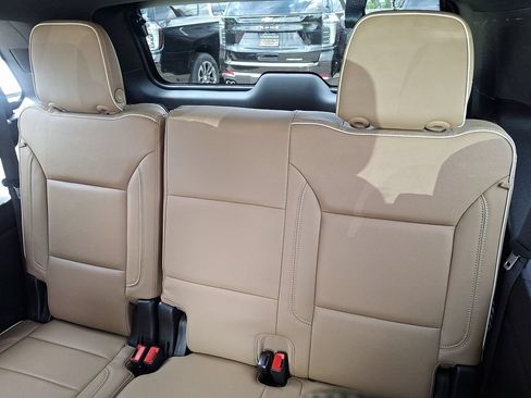 Certified 2021 Chevrolet Tahoe Premier w/ Premium Package AWD/4WD image 9