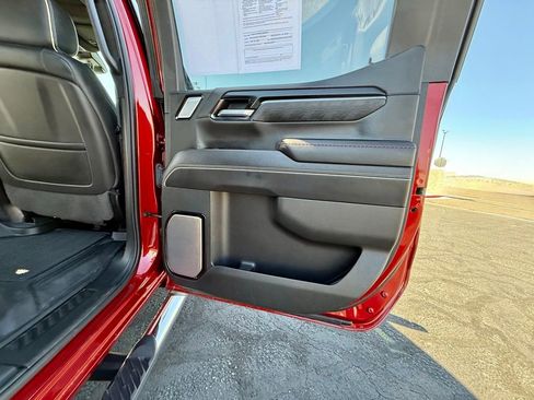 Used 2022 GMC Sierra 1500 AT4X image 35