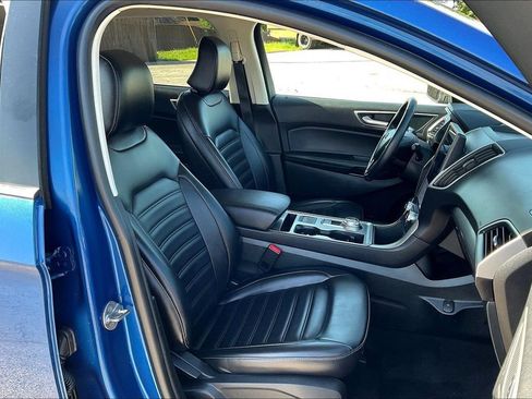 Used 2024 Ford Edge SEL AWD/4WD image 16