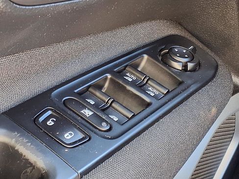 Used 2021 Jeep Renegade Latitude image 11