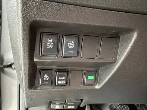 Used 2017 Nissan Rogue Sport SL w/ SL Premium Package AWD/4WD image 20