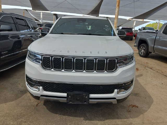 Used 2024 Jeep Wagoneer Series II w/ Flexible Seating Group RWD image 2