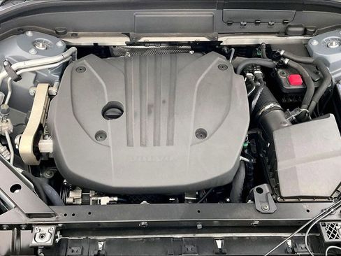 Used 2023 Volvo XC60 B5 Ultimate w/ Climate Package image 13