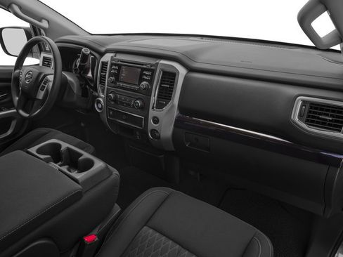 Used 2017 Nissan Titan SV AWD/4WD image 19