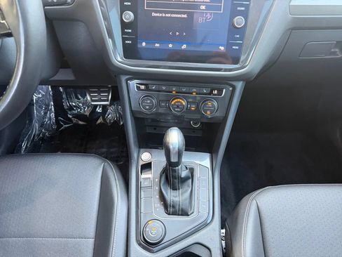 Used 2021 Volkswagen Tiguan SE R-Line AWD/4WD image 18