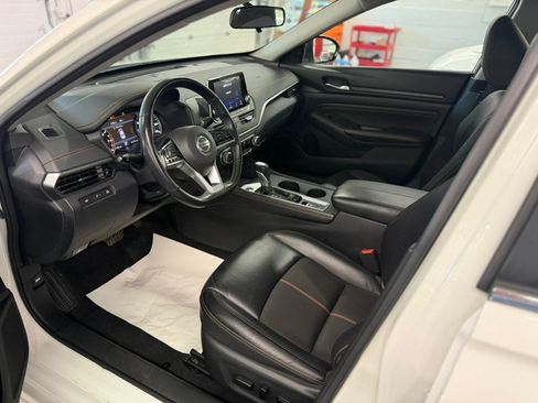 Used 2021 Nissan Altima 2.5 SR w/ SR Premium Package AWD/4WD image 16