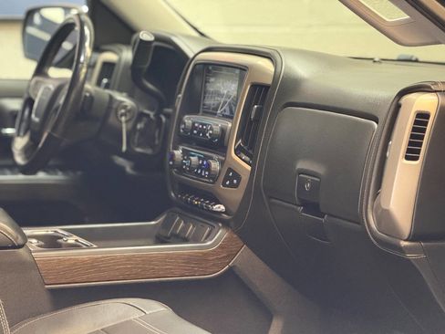 Used 2017 GMC Sierra 1500 Denali AWD/4WD image 2