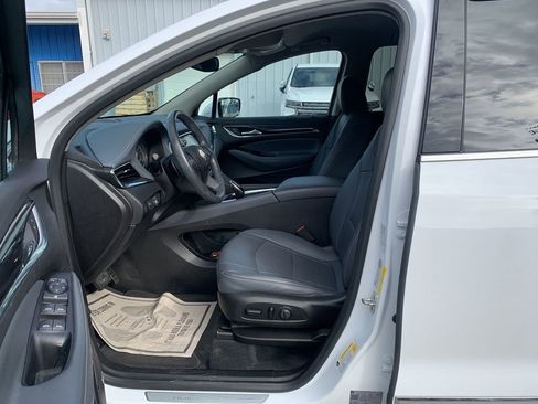 Used 2021 Buick Enclave Essence w/ Sound and Sites Package image 17