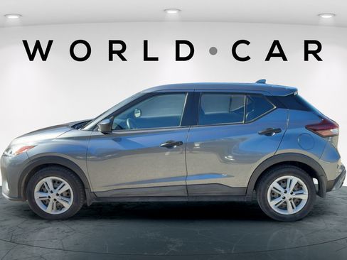 Used 2022 Nissan Kicks S FWD image 4