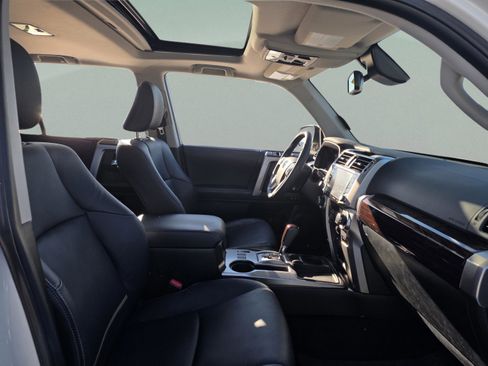 Used 2021 Toyota 4Runner Limited image 32