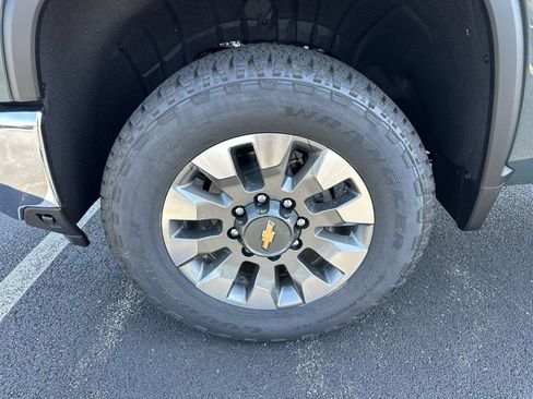 New 2026 Chevrolet Silverado 3500 LT AWD/4WD image 10