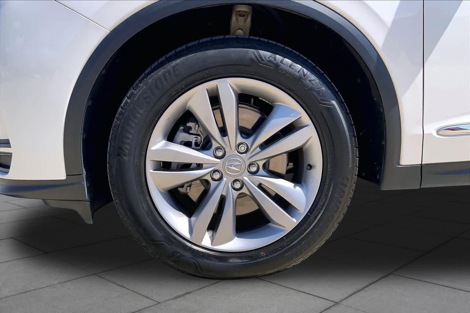Used 2025 Acura MDX FWD image 11