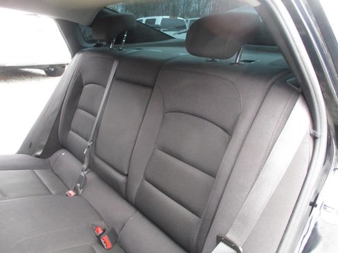 Used 2022 Chevrolet Malibu LT image 28