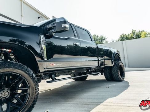 Used 2024 Ford F350 Platinum AWD/4WD image 31
