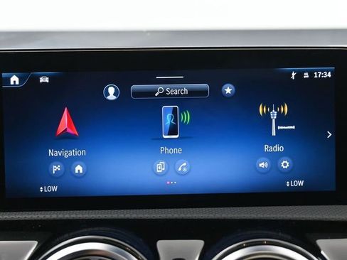 Used 2025 Mercedes-Benz CLA 250 image 6