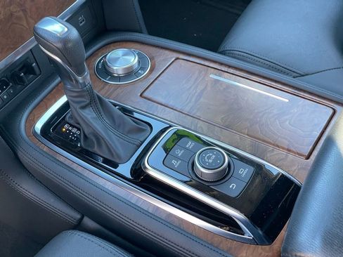 Certified 2024 Nissan Armada SL w/ Captain's Chairs Package AWD/4WD image 22