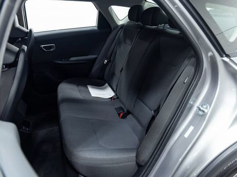 Used 2025 Kia K4 FWD image 23