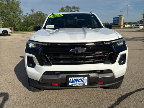 Used 2023 Chevrolet Colorado Z71 w/ Z71 Convenience Package 2 AWD/4WD image 7