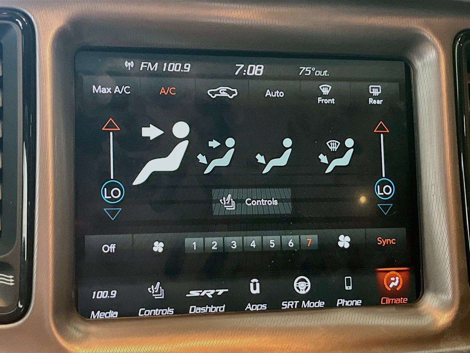 Used 2022 Dodge Challenger R/T Scat Pack RWD image 15