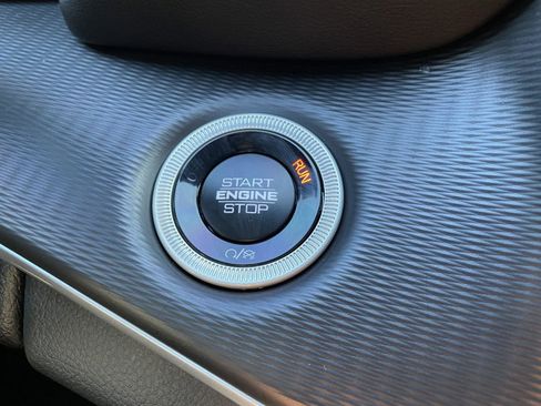 Certified 2025 Jeep Grand Cherokee Laredo X image 22