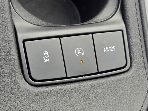 Used 2025 Cadillac XT4 Sport image 24