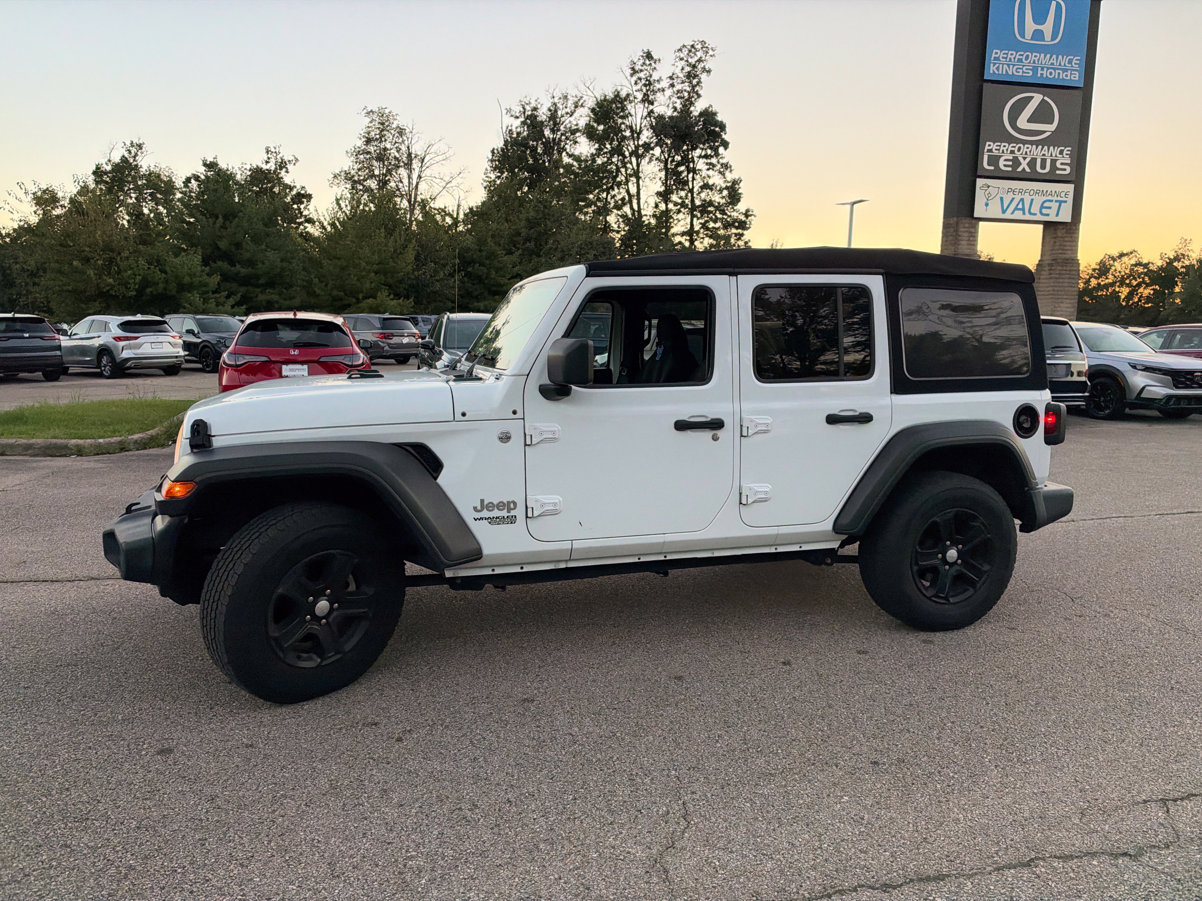 Used 2021 Jeep Wrangler Unlimited Sport AWD/4WD image 8