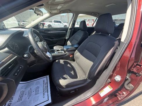 Used 2023 Nissan Altima 2.5 SV FWD image 17