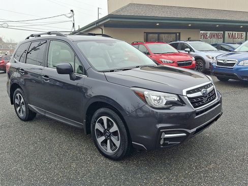 Used 2018 Subaru Forester 2.5i Limited image 3