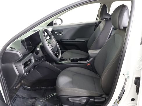 Used 2025 Kia K4 FWD image 29