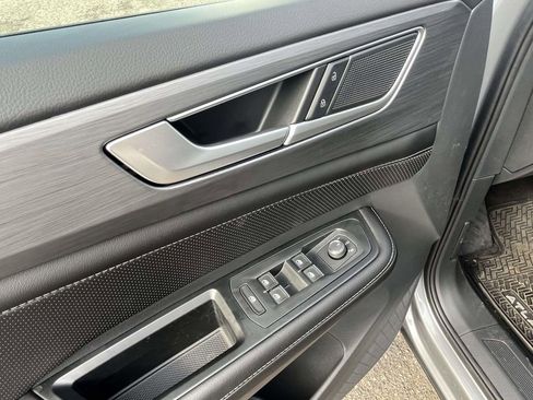 New 2026 Volkswagen Atlas Cross Sport SE AWD/4WD image 11