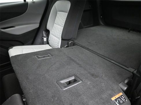 Used 2021 Chevrolet Equinox LS w/ LS Convenience Package image 19