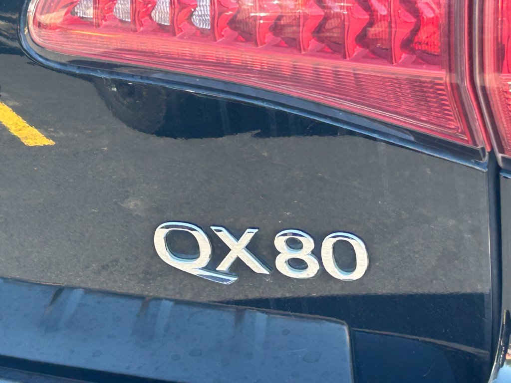Used 2017 INFINITI QX80 4WD w/ Deluxe Technology Package image 4