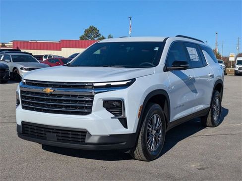 New 2026 Chevrolet Traverse LT image 6