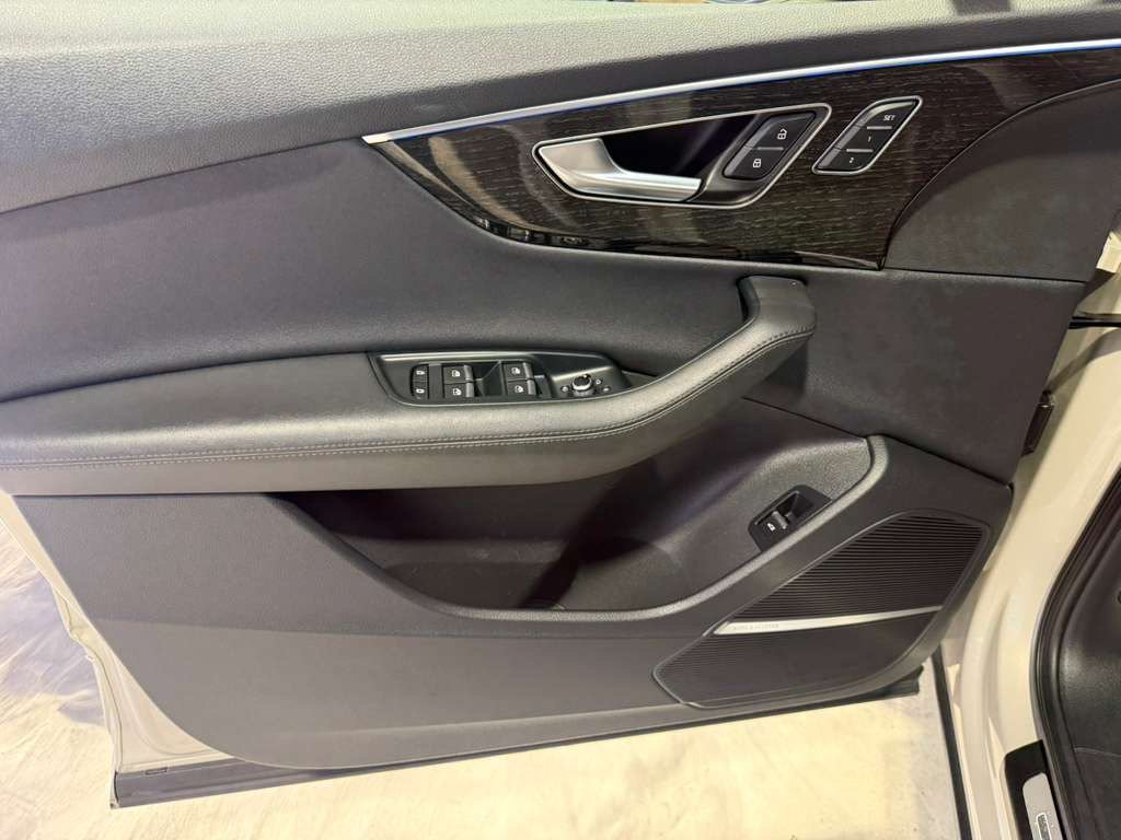 Used 2024 Audi Q7 3.0T Premium Plus AWD/4WD image 35