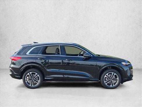 Certified 2025 Audi Q5 Premium w/ Premium Plus AWD/4WD image 4