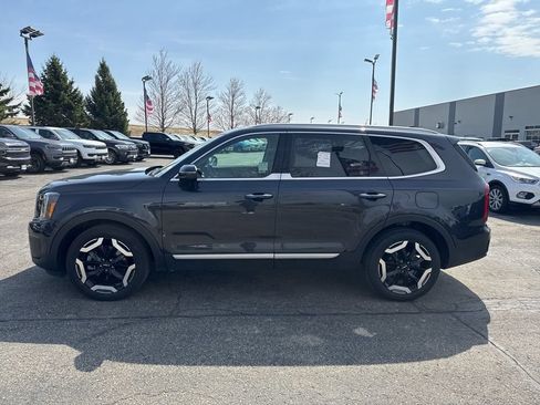 Used 2025 Kia Telluride S AWD/4WD image 7