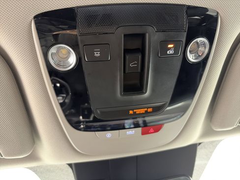 Used 2023 Kia Sorento SX AWD/4WD image 40