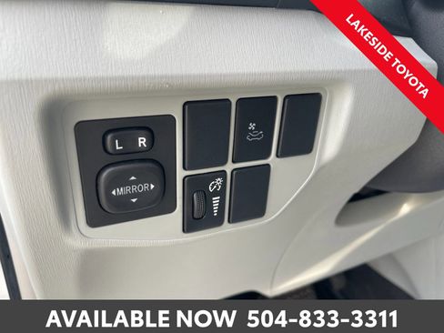 Used 2012 Toyota Prius Four image 25