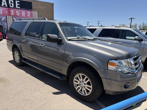 Used 2011 Ford Expedition EL XLT RWD image 2