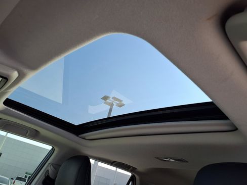 Used 2022 Toyota 4Runner SR5 Premium w/ Moonroof Package RWD image 12